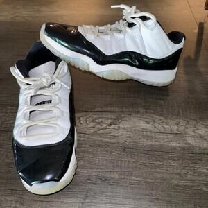 Jordan 11 Iridescent Size 11